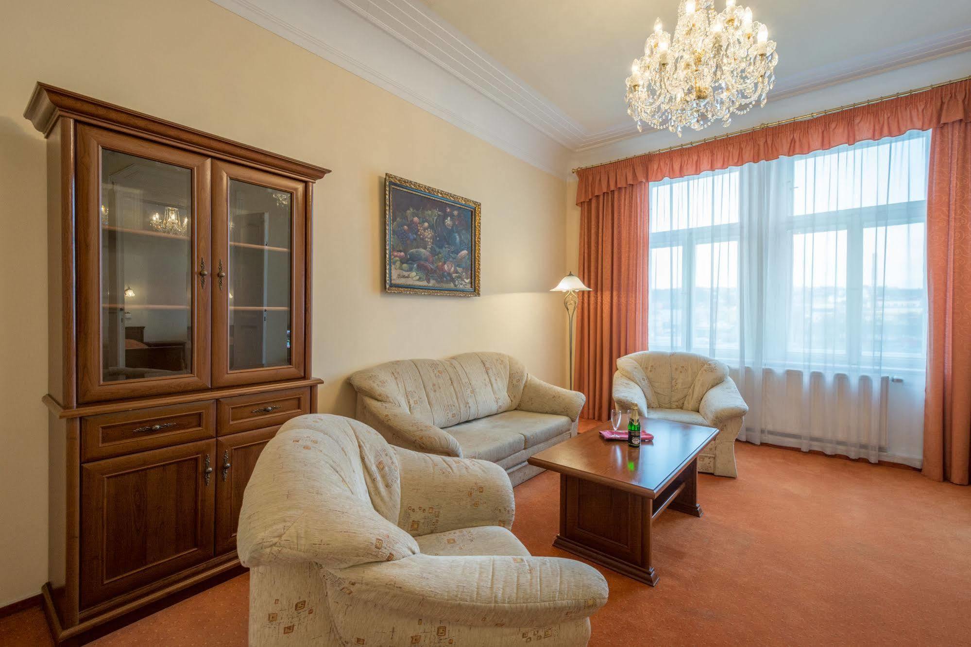 Hotel & Residence Royal Standard プラハ エクステリア 写真